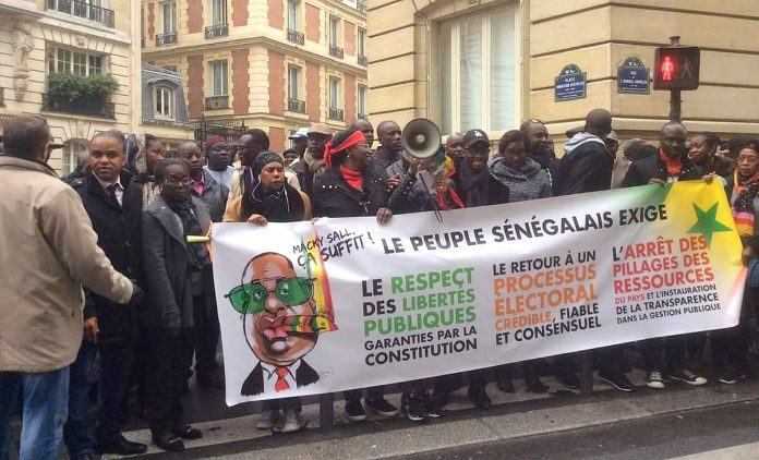 Mardi grave à Paris : l’opposition et la société civile vont manifester contre la visite de Macky Sall