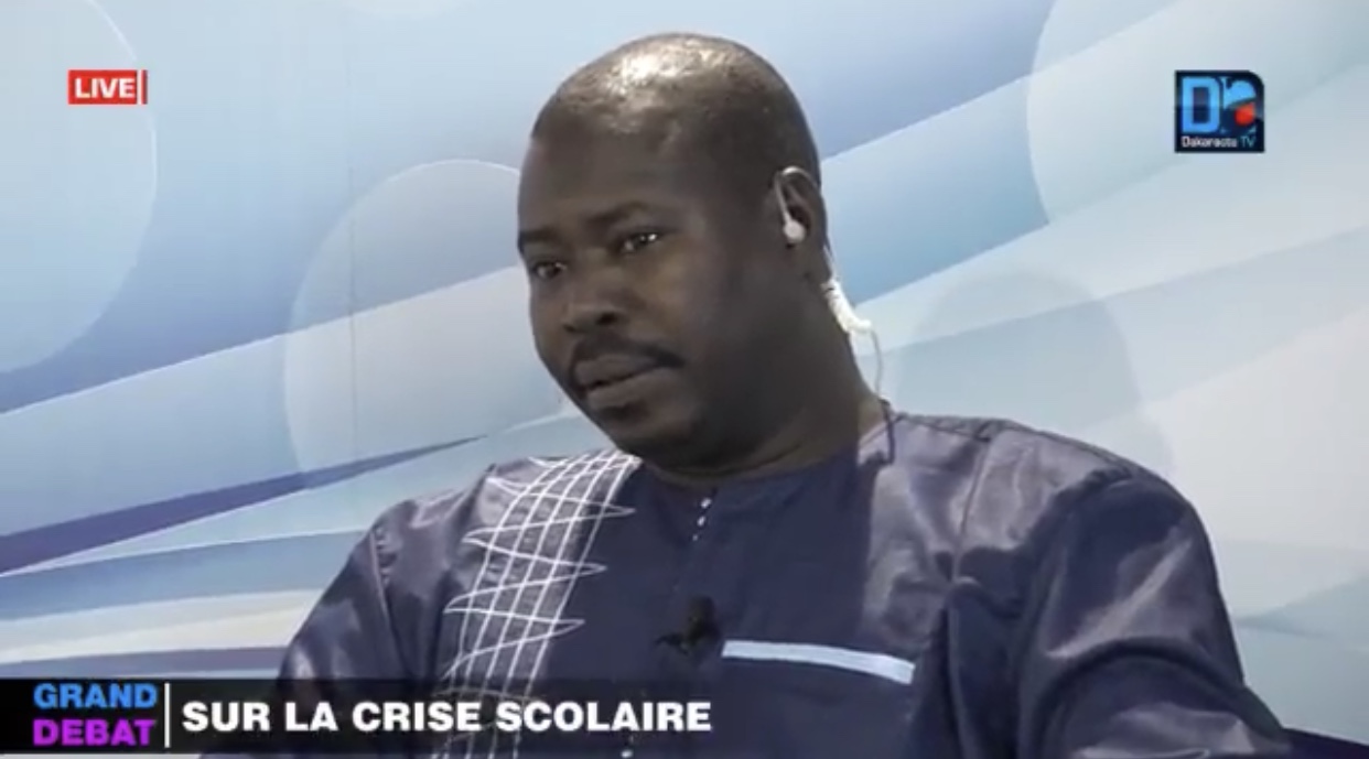 L’appel émouvant de Cheikh Mbow de la COSYDEP à Macky Sall : « Monsieur le Président, que personne ne vienne vous raconter qu’il y a une extrême radicalisation des enseignants »