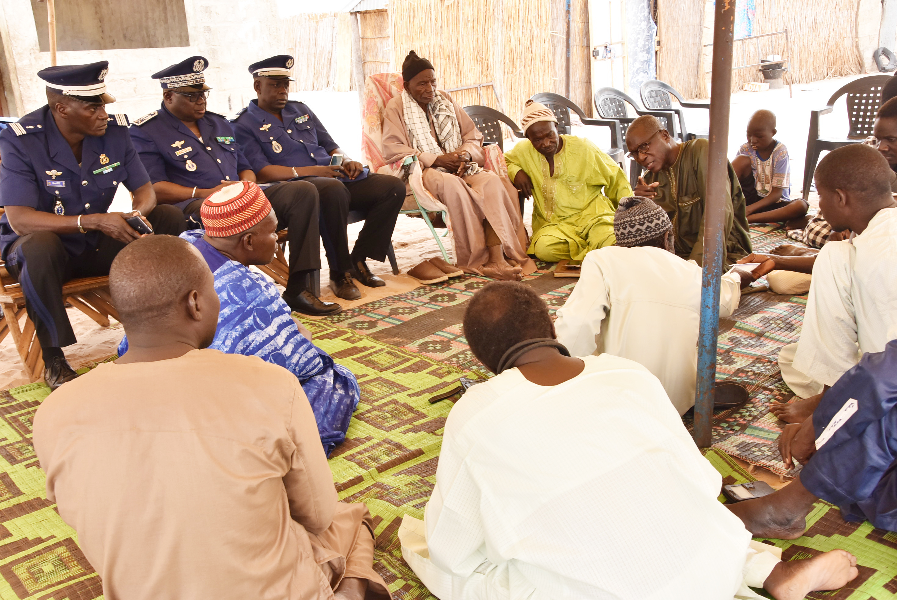 PATAR : Le Haut Commandant de la Gendarmerie a présenté ses condoléances à la famille de Fallou Sène (IMAGES)