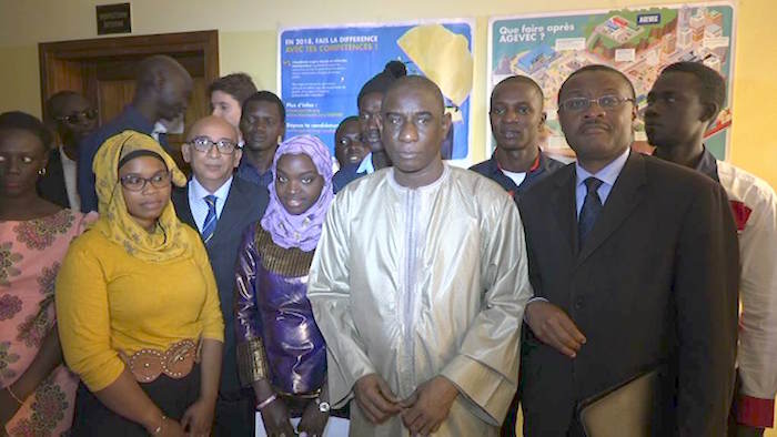 Programme AGEVEC : 10 jeunes sénégalais reçoivent leurs attestations de fin de stage dans le domaine de la technique.