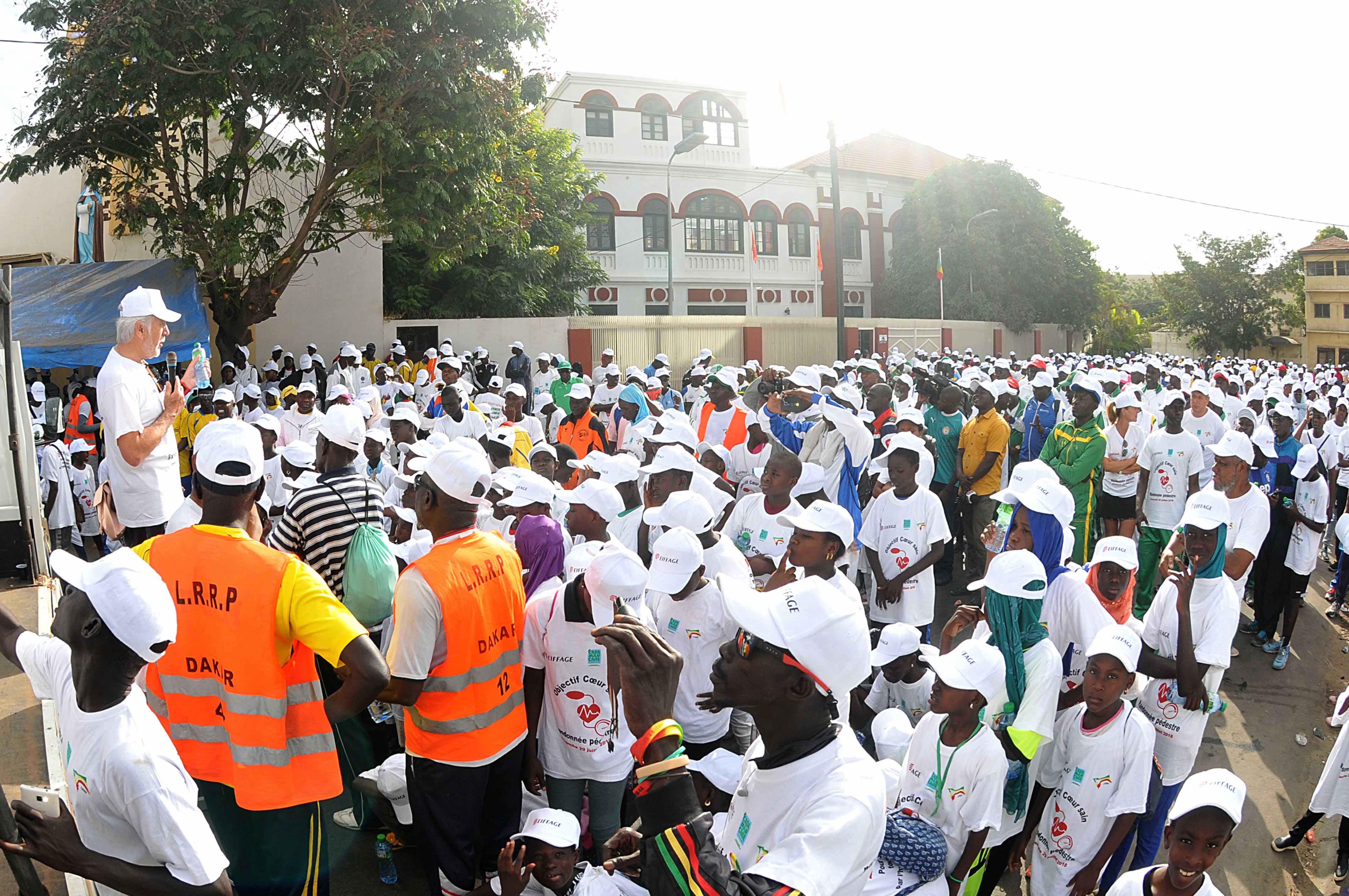 Eiffage Sénégal marche pour sensibiliser sur l’hypertension artérielle et ses complications