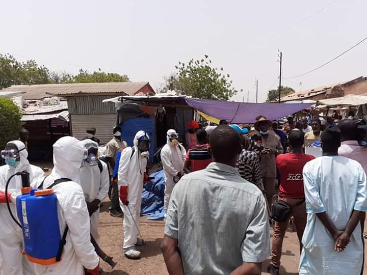 Tambacounda / Lutte contre le covid-19 : Le gouverneur de région préside la 1ère journée de désinfection des marchés.