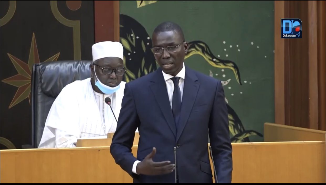 Dame Diop Ministre De Lemploi Et De La Formation Professionnelle De 87 En 2012 Nous 0943