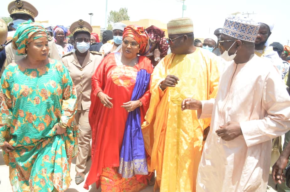 Tournée de madame le ministre de la femme à Kaolack : Ndèye Saly Diop Dieng visite les installations de CISSAGRO de Baye Ciss.