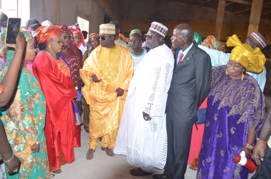 Tournée de madame le ministre de la femme à Kaolack : Ndèye Saly Diop Dieng visite les installations de CISSAGRO de Baye Ciss.