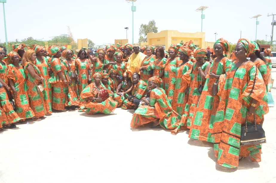 Tournée de madame le ministre de la femme à Kaolack : Ndèye Saly Diop Dieng visite les installations de CISSAGRO de Baye Ciss.