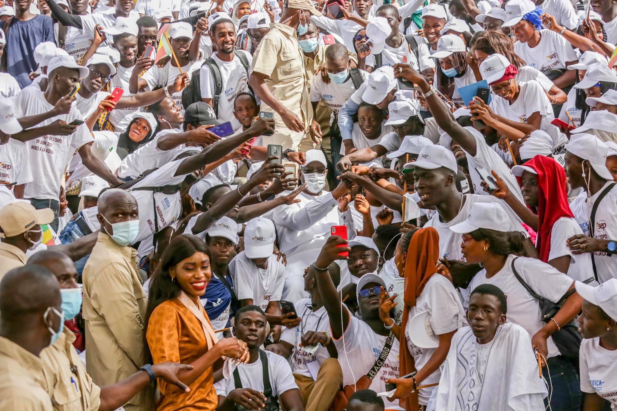 Inauguration de l'ISEP de DIAMNIADIO: Macky SALL en communion avec les étudiants (Images)