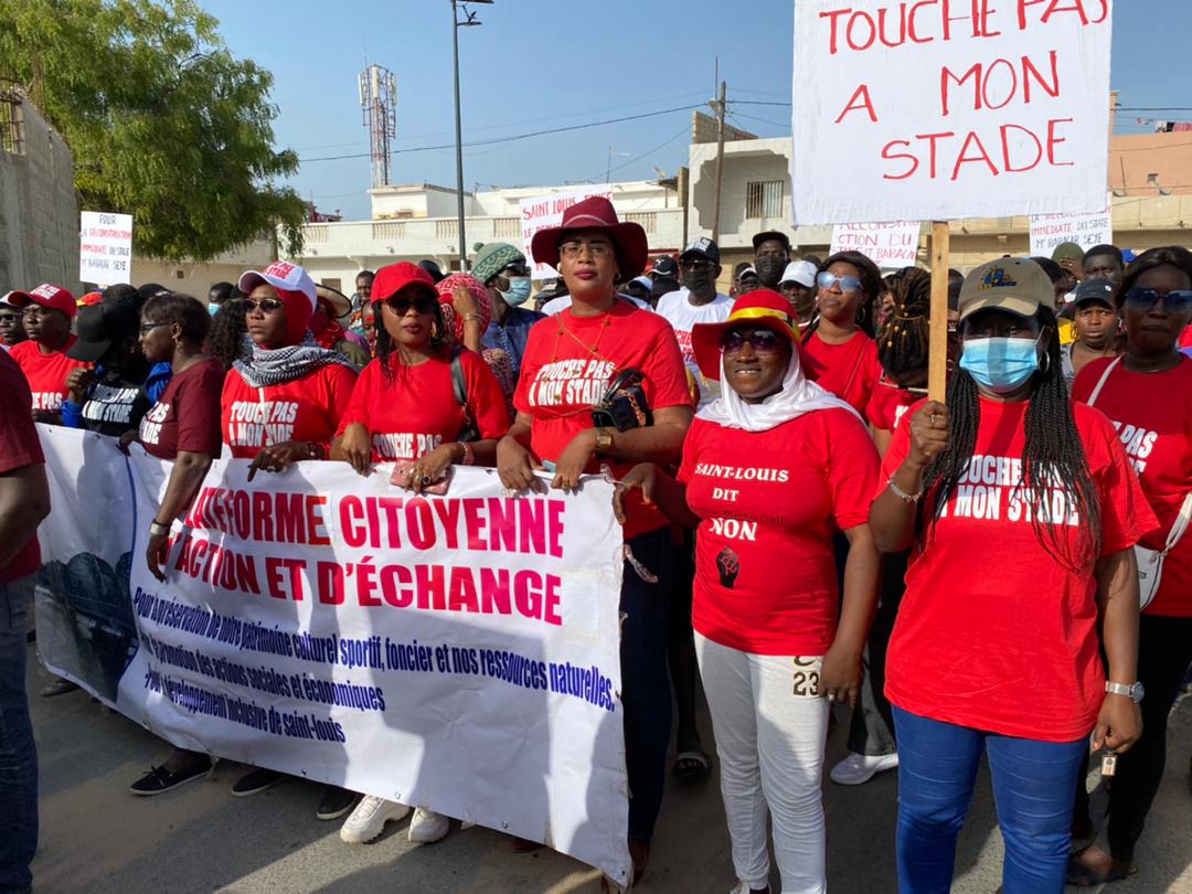 Saint-Louis : La plateforme citoyenne et d'action investit la rue pour dire non à la délocalisation du stade Me Babacar Sèye.