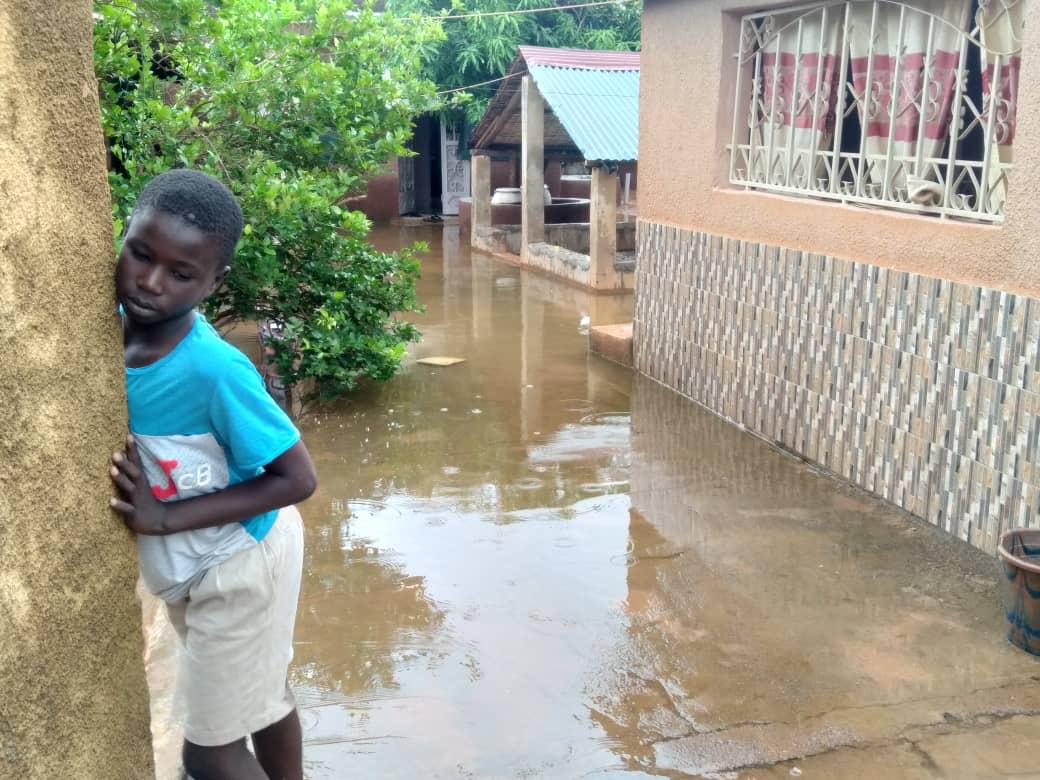 Kédougou / Inondation : Plusieurs concessions inondées par les eaux, les populations indexent la CDE.