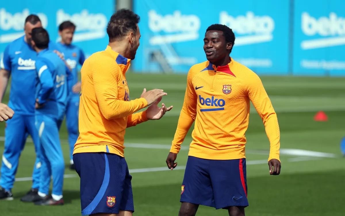 FC Barcelone : Moussa Wagué de retour à l’entrainement collectif…