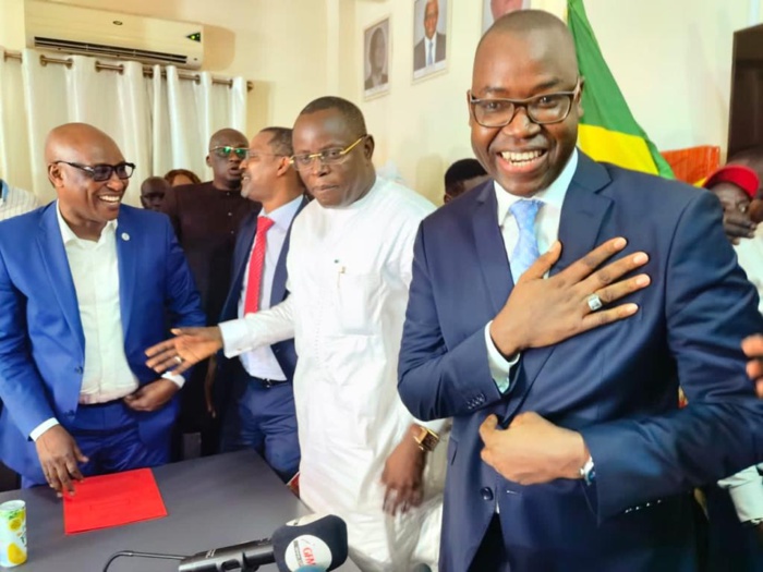 CAN 2024 : Le ministre des Sports Lat Diop invite en Côte d’Ivoire quatre anciens ministres dont Matar Bâ…