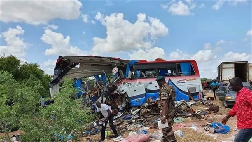 Mali: 31 morts dans l'accident d'un car tombé d'un pont