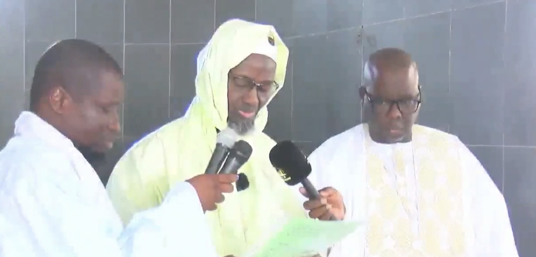 Aid El Fitr à Touba / Serigne Mountakha Mbacké absent de l’esplanade de la grande mosquée… Les raisons non dévoilées…. son discours transmis par l’imam