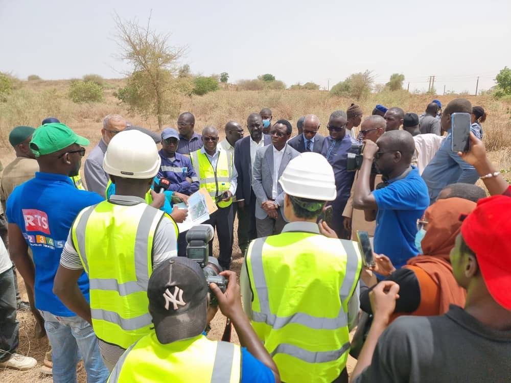 Mboro: Les ministres de l'intérieur et de l'industrie en visite de terrain aux ICS ( images)