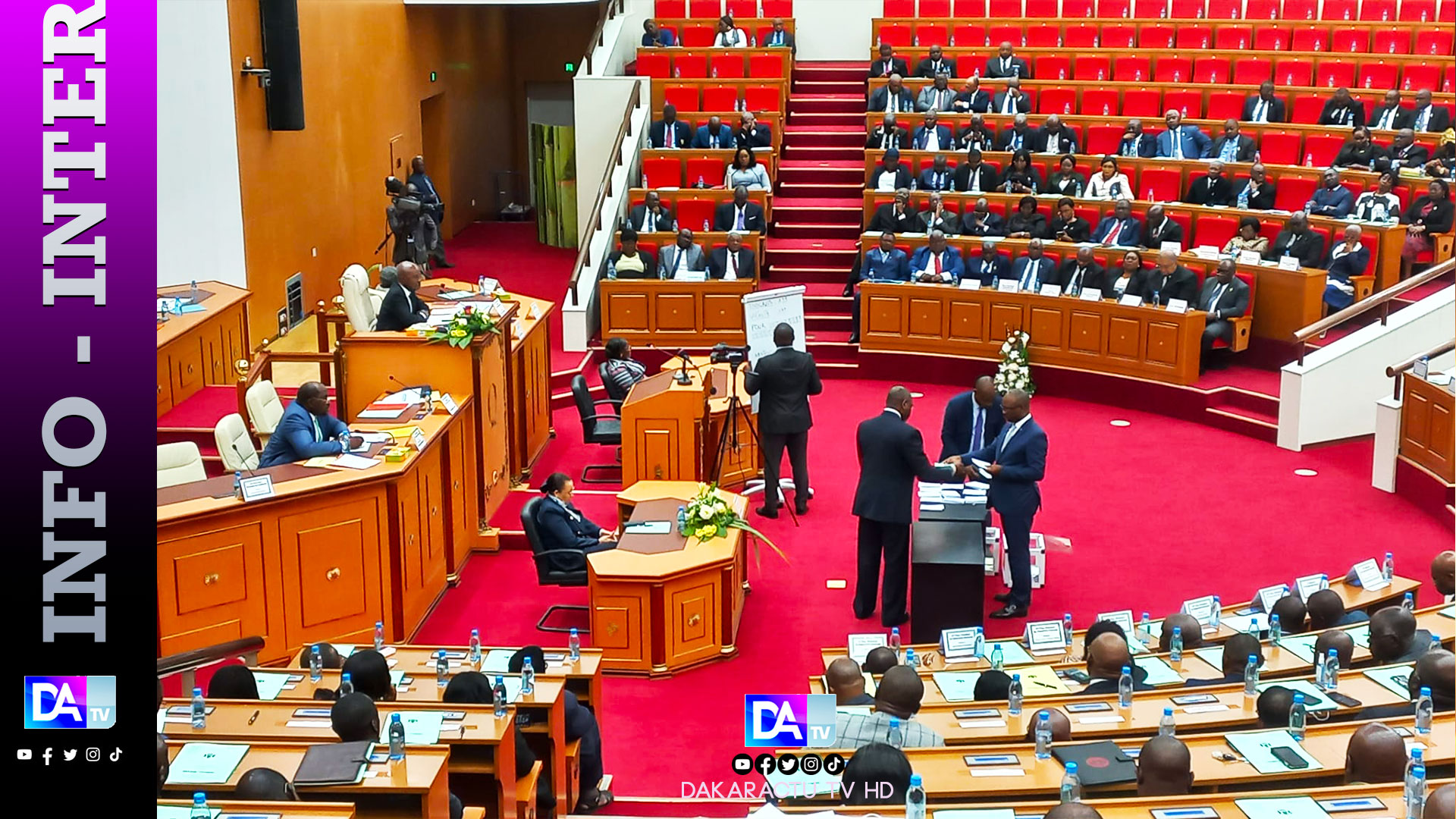 Gabon: le parlement réuni pour rédiger la nouvelle constitution