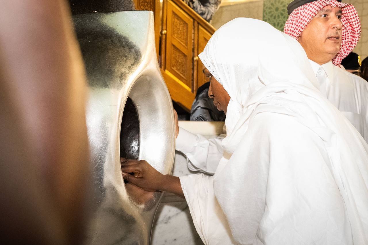 Séjour en Arabie Saoudite : Le chef de l'État, BDF, effectue le petit pèlerinage (Oumrah)