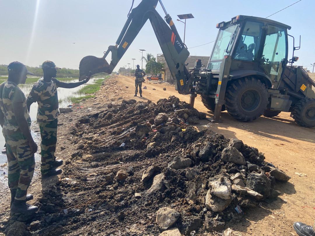 Crues du fleuve Sénégal : l'Armée effectue des consultations  gratuites dans certains villages de Podor