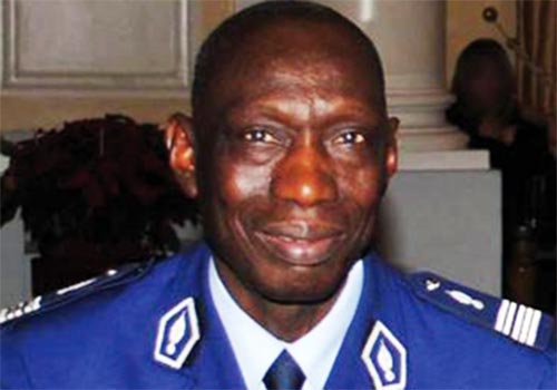 Pour n'avoir gagné que 1,5 millions de F Cfa en vendant son livre : Le Colonel Abdou Aziz N'dao porte plainte contre des sites internet