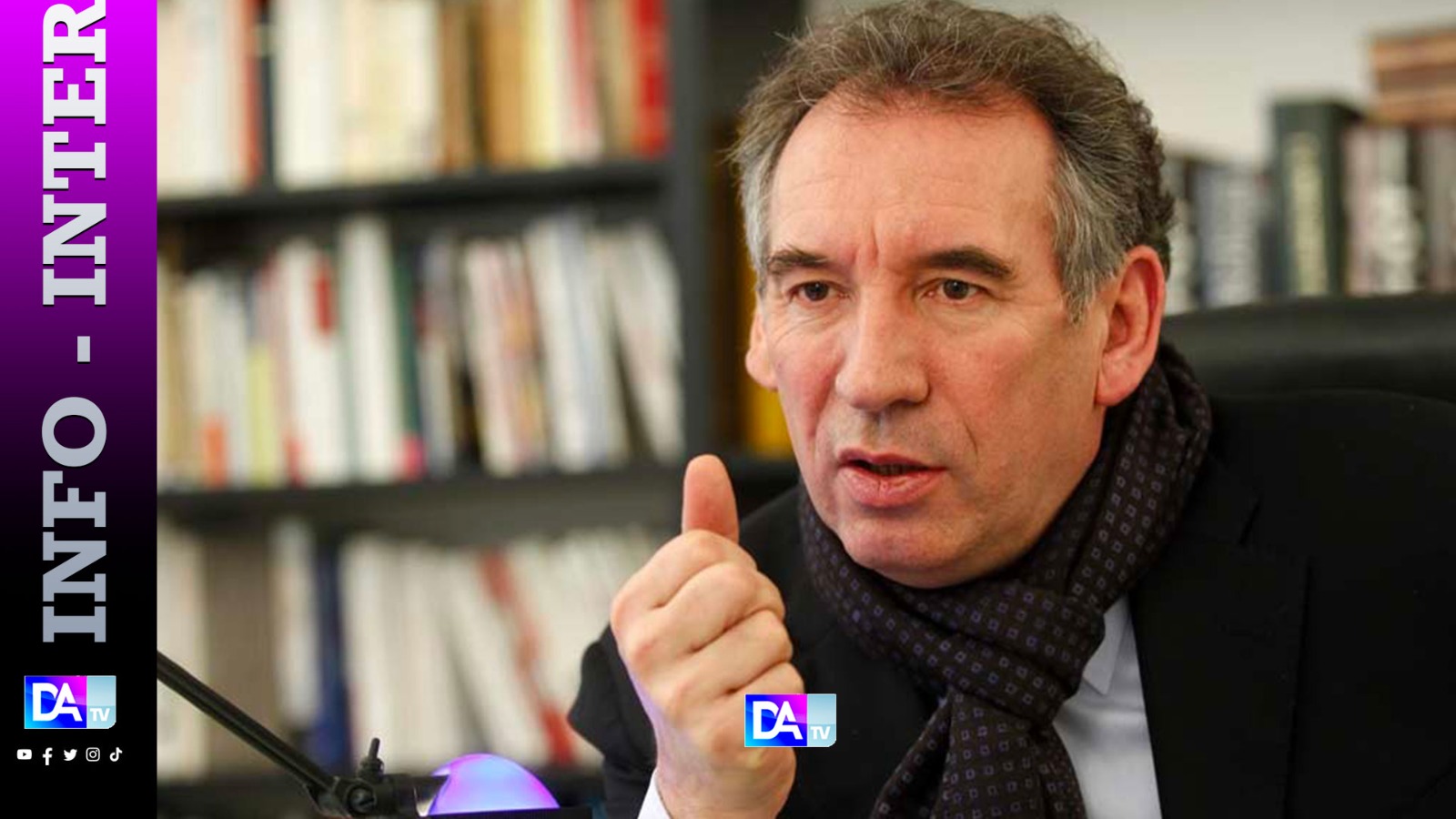 Nomination du Premier ministre: Bayrou quitte l'Elysée après 1H45 d'entretien avec Macron