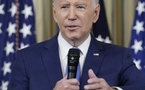 "Les Américains sont ensevelis sous une avalanche de désinformation", constate Biden