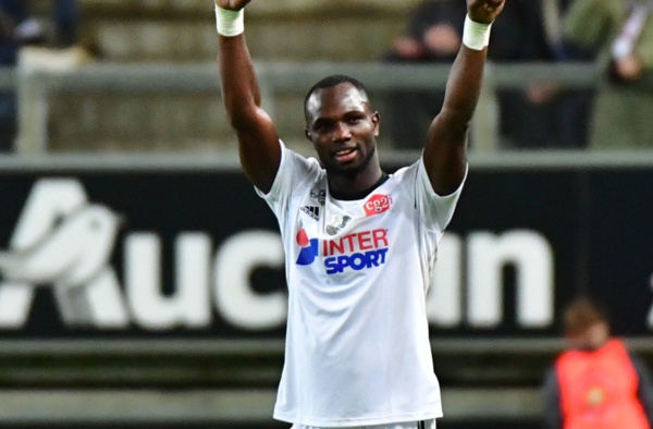 Le doublé de Moussa Konaté permet à Amiens de s'imposer largement devant Reims (4-1)