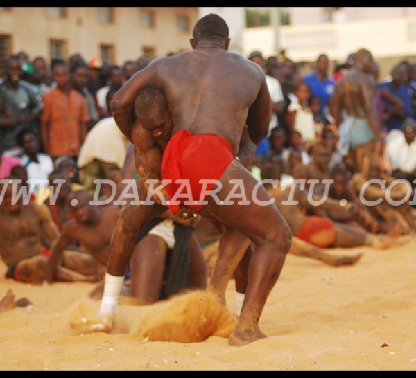 [ PHOTOS ] Gouye Gui serait-il meilleur que Balla Gaye 2 ?