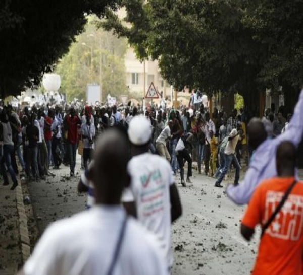 "Mon départ créerait un chaos pire qu'en Côte d'Ivoire" ( Abdoulaye Wade).