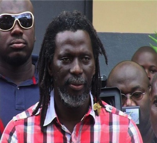 Tiken Jah Fakoly (chanteur) : «Gbagbo a fait le choix de rentrer dans l’histoire par la petite porte.»