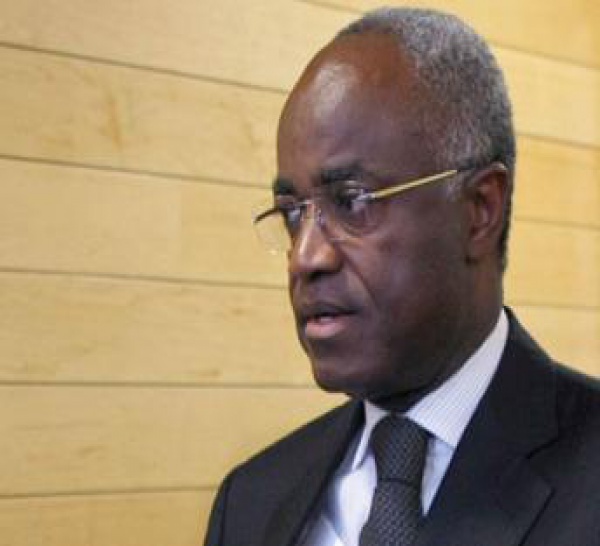 Jean Eyéghé Ndong, ex-Premier ministre gabonais: «Omar Bongo a eu quelques gentillesses avec le président de l’extrême droite française.»