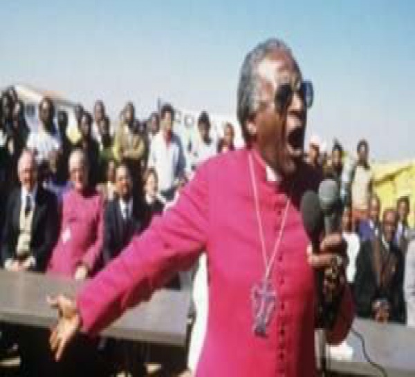 Afrique du Sud : Desmond Tutu accuse le pouvoir de Zuma d'être "pire que celui de l'apartheid"