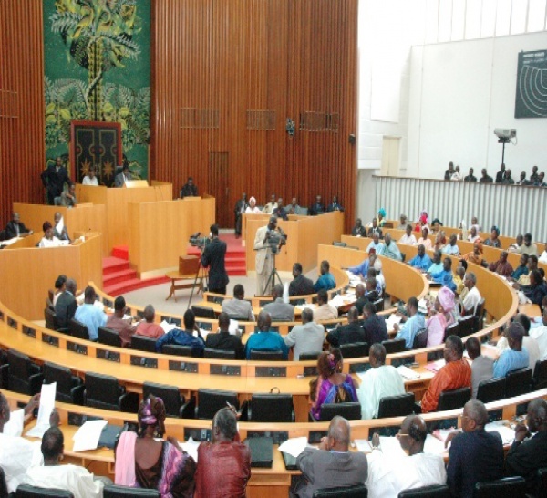 Renouvellement des bureaux du parlement : Wade solde ses comptes avec ceux qui l’ont trahi ( walf )