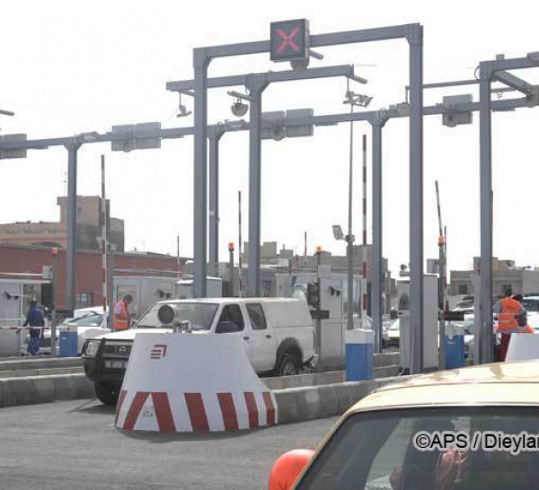 Me Wade ouvre la mise en péage de l’autoroute de Dakar