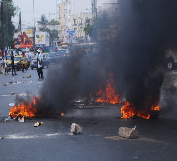 Dernière minute: Les marchands ambulants mettent le feu un peu partout à Dakar !