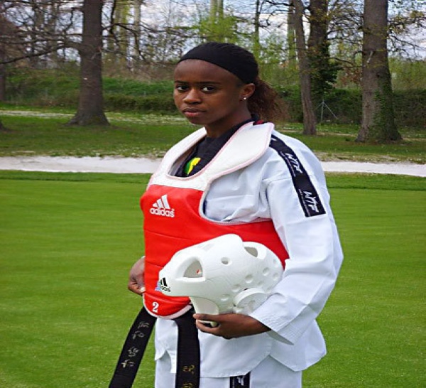 Taekwondo : Bineta Diédhiou, championne d’Afrique et meilleure combattante du tournoi