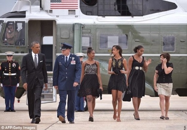 Barack Obama et sa famille assistent au mariage de leur cuisinier