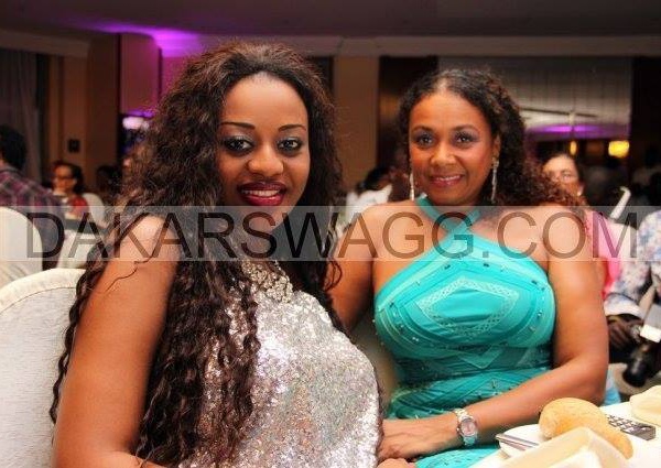 L'ancienne miss Sénégal Penda Ly pose avec Delphine Bathily, gérante de la Villa Krystal