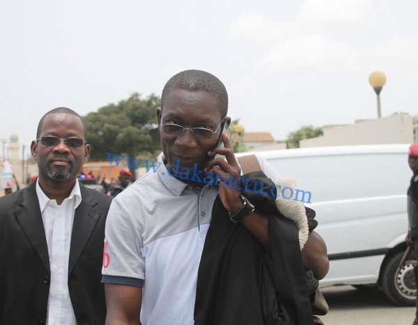 Avant de déférer à sa convocation à la Section de recherches Me El hadj Amadou SALL a accompagné Me Wade à Rebeuss