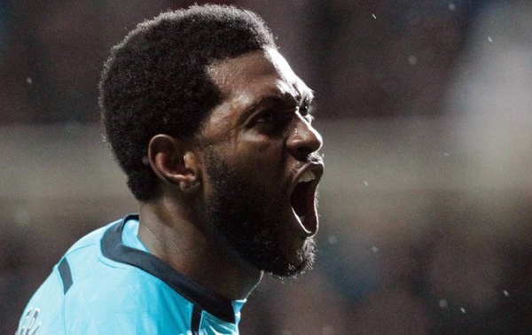 Chelsea : Adebayor pour remplacer Drogba ?