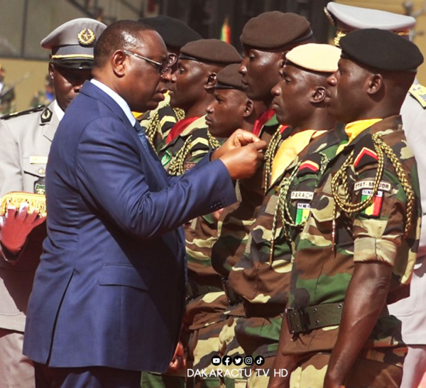 Journée Forces Armées : Le président de la République a décoré six soldats blessés de guerre