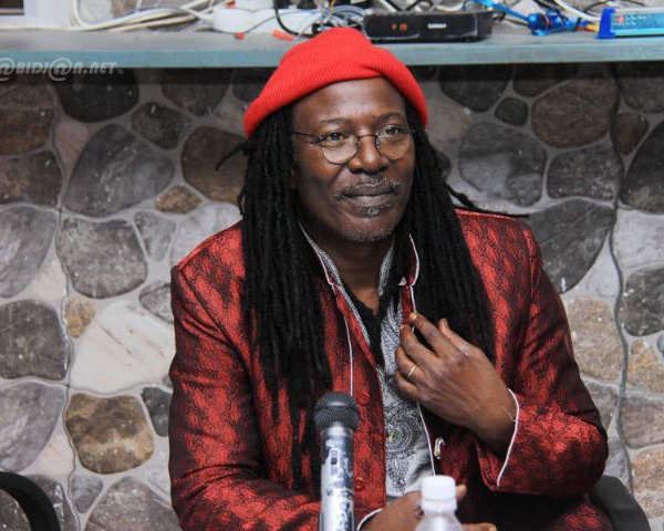 En Côte d'Ivoire, le reggaeman Alpha Blondy est devenu conteur