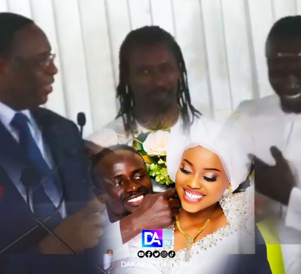 Macky Sall taquine Sadio Mané le nouveau marié « tu dois du travail en dehors des buts… »