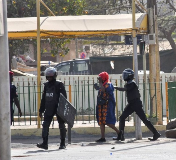 Absa Hane, journaliste de Seneweb porte plainte contre la police !