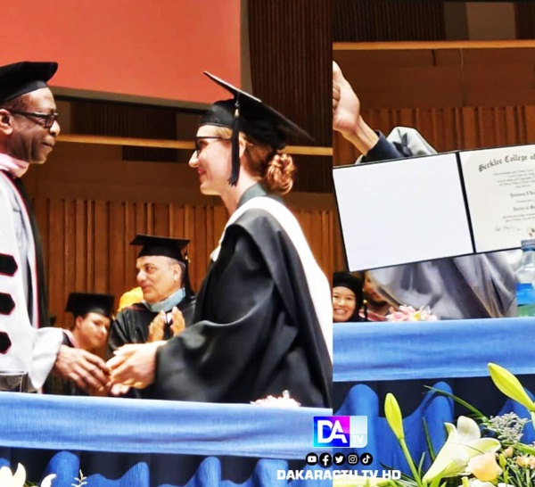 Distinction: Youssou Ndour reçoit le titre de Docteur Honoris Causa,de  l'Université Berklee Valencia (Espagne)