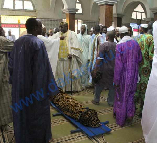 Les images de la levée du corps de Doudou N'diaye Coumba Rose à la Mosquée des Hlm 2