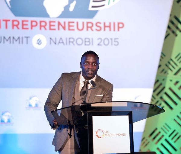 Le rappeur Akon, mécène de l’énergie solaire en Afrique