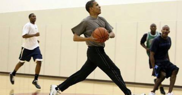 Barack Obama : En plein match de Basket