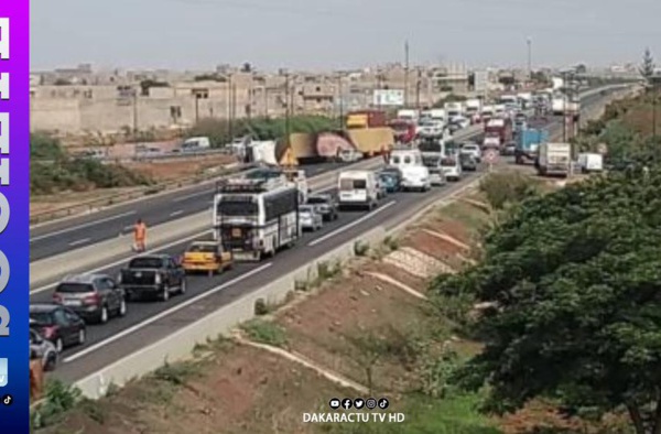 Autoroute à péage : Un bus dérape,fait des blessés, provoque un carambolage et perturbe le trafic