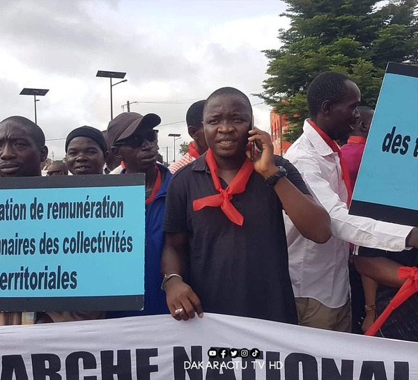 Grève des collectivités territoriales : le Sit-in devant le ministère interdit par le préfet, les agents prennent acte et annoncent une marche