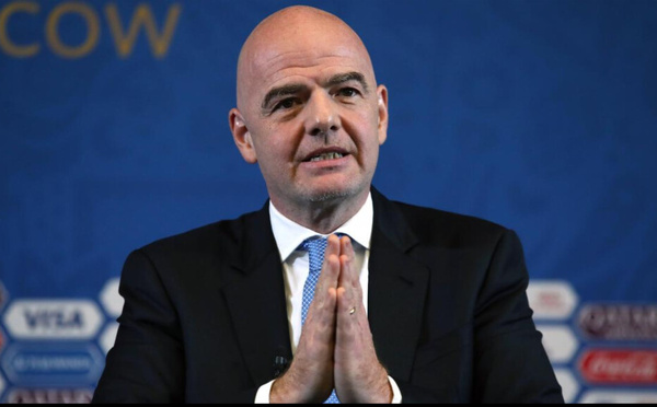 Le patron de la FIFA Gianni Infantino présent à la cérémonie d'investiture de Trump